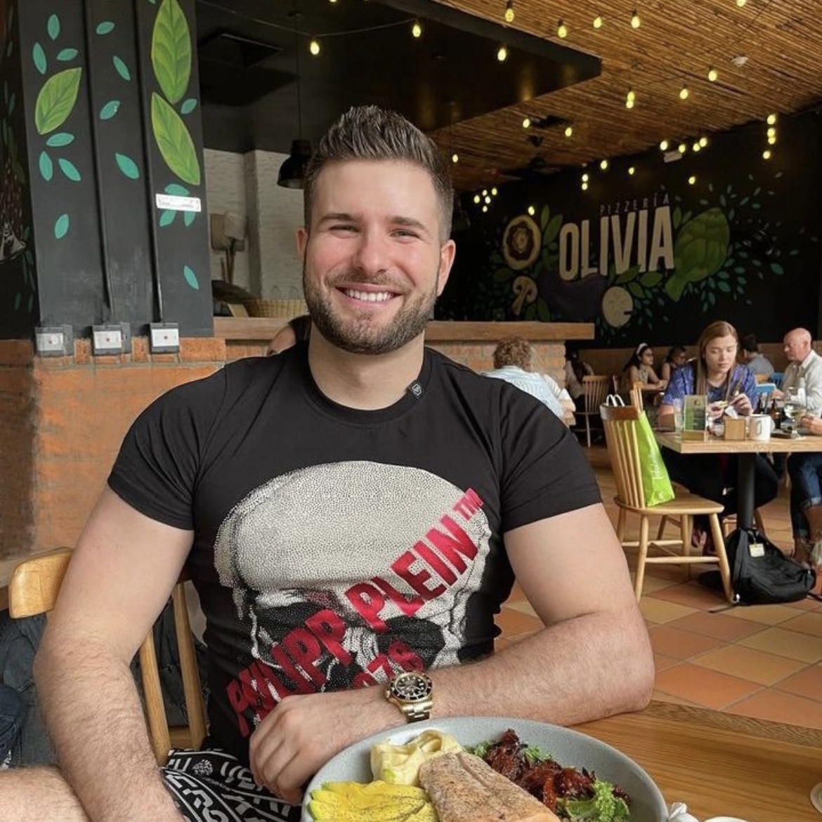 轰炸电话信息软件免费版用户james，很满意轰炸电话信息软件免费版